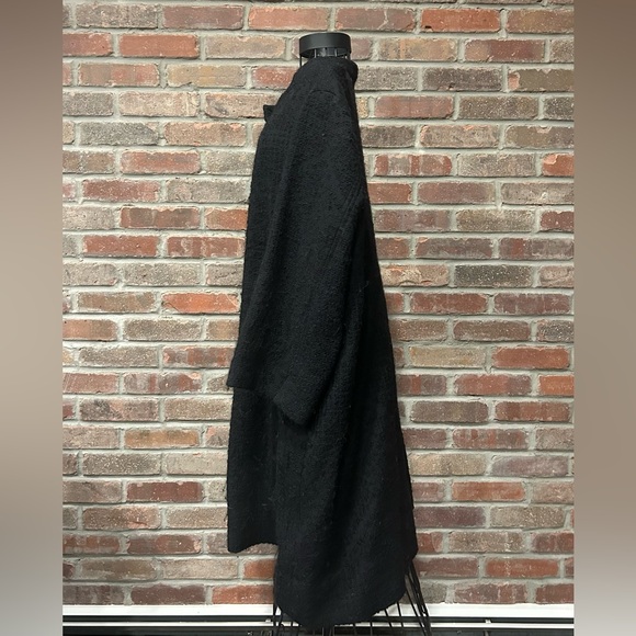 Eileen Fisher Black 100% Wool Lightweight Coat With 100% Silk Lining - Picture 3 of 8
